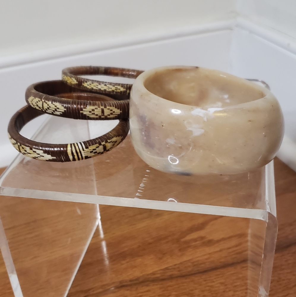 🧡Bracelets lot brown wooden set/Acrylic plastic beige bangle